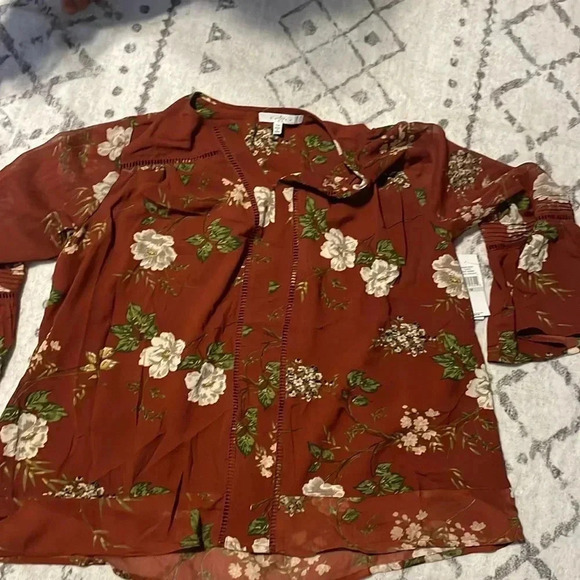 Fever Tops - Fever brand ladies plus size 1x pullover. Can be worn dressy or casual. Rust.